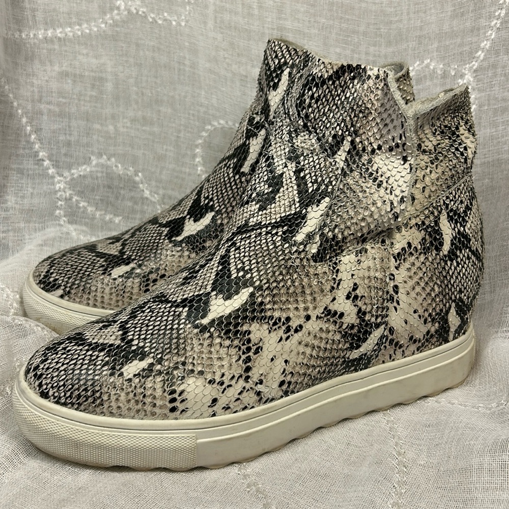 J Slides leather snake pattern almost NEW ankle booties